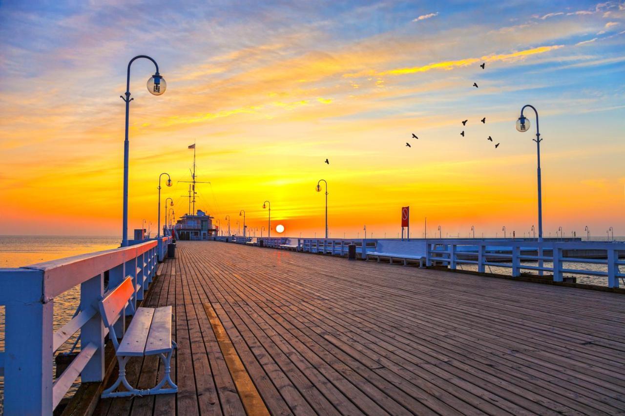 Seaside Mansion - Nadmorze Apartment Gdansk Bagian luar foto